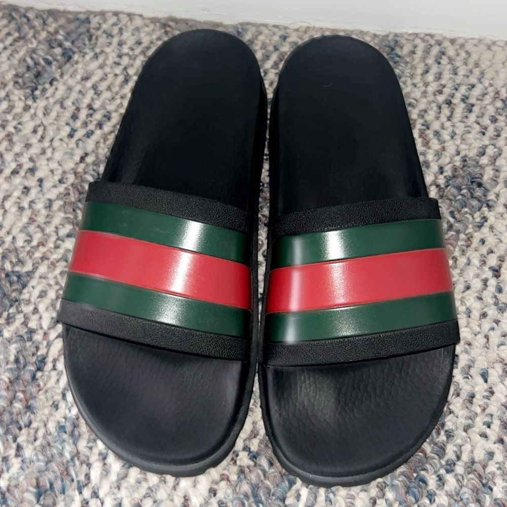 Gucci slides men’s size 8